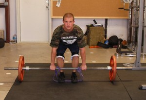 band-deadlift1